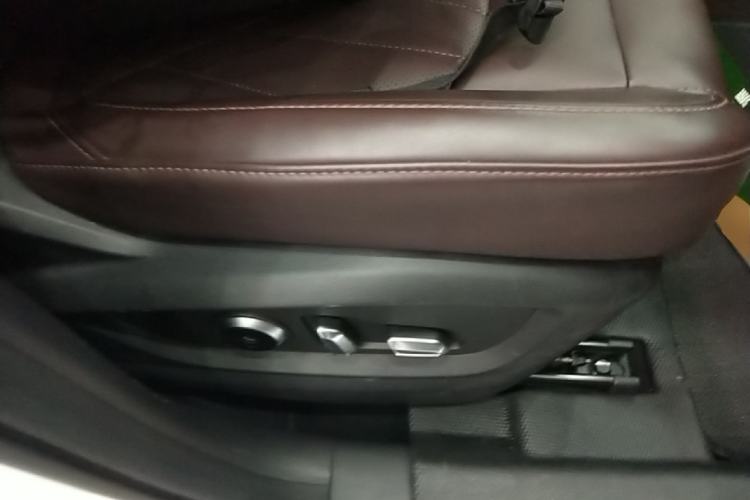 Used Chery Tiggo 8 PRO New Energy 2023 Champion Edition 1.5T 100km King's Version Right Front Seat