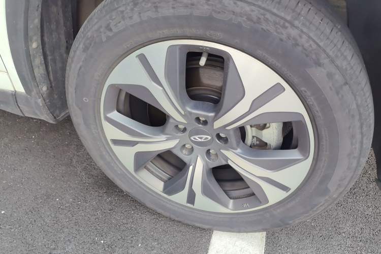 Used Chery Tiggo 8 PRO New Energy 2023 Champion Edition 1.5T 100km Glory Version Right Front Wheel Hub
