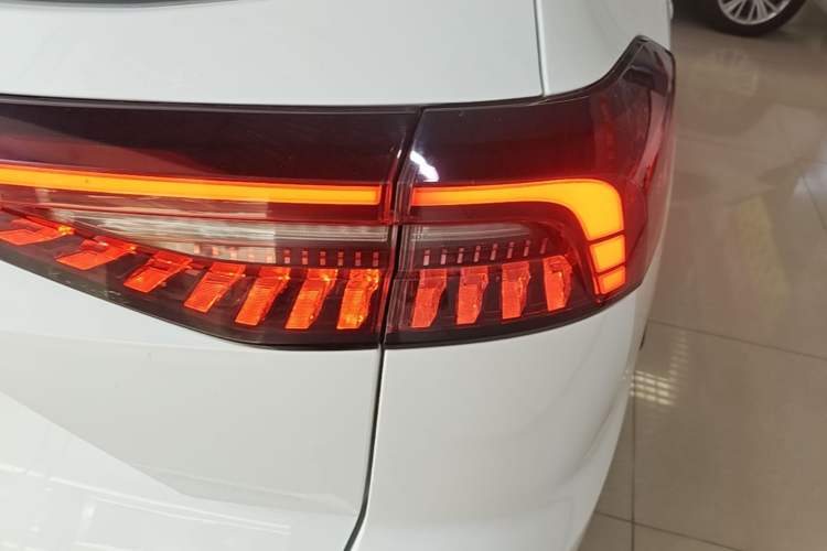 Used Chery Tiggo 8 PRO New Energy 2023 Champion Edition 1.5T 100km Glory Version Right Rear Taillight