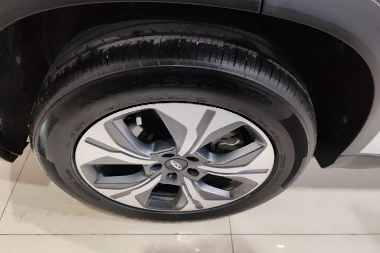 Used Chery Tiggo 8 PRO New Energy 2023 Champion Edition 1.5T 100km Glory Version Right Rear Wheel Hub