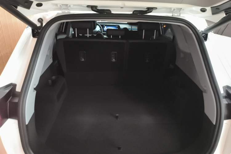 Used Chery Tiggo 8 PRO New Energy 2023 Champion Edition 1.5T 100km Glory Version Trunk
