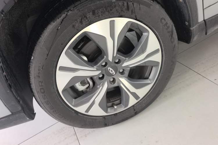 Used Chery Tiggo 8 PRO New Energy 2024 1.5T 100km XinChen Edition Left Front Wheel Hub