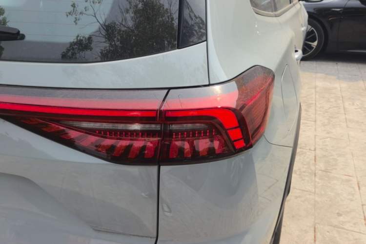 Used Chery Tiggo 8 PRO New Energy 2024 1.5T 100km XinChen Edition Right Rear Taillight