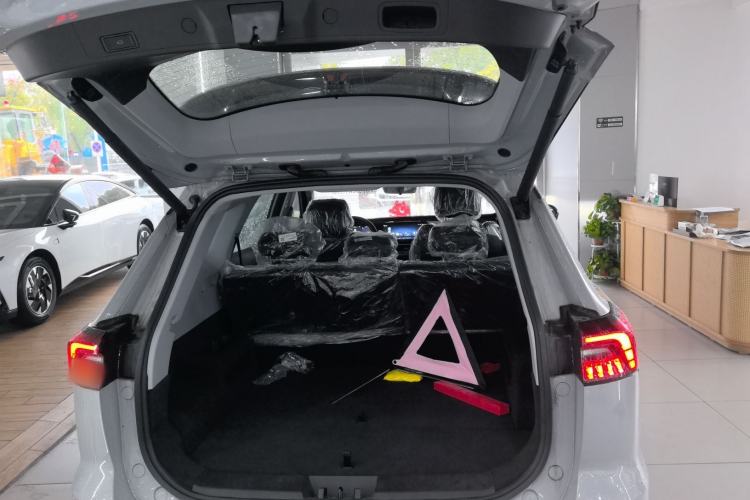 Used Chery Tiggo 8 PRO New Energy 2024 1.5T 100km XinChen Edition Trunk