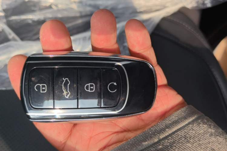 Used Chery Tiggo 8 PRO New Energy 2024 1.5T 100km XinChen Edition Vehicle Key
