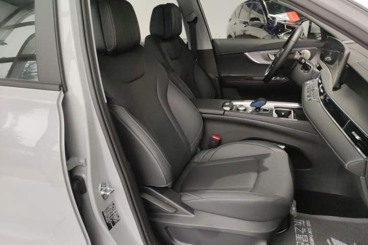 Used Chery Tiggo 8 PRO New Energy 2024 1.5T 100km XinChen Edition Right Front Seat