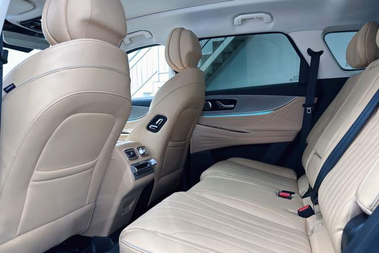 Used Chery Tiggo 9 2023 2.0T Automatic All-Wheel Drive Ultimate Edition 5 Seats Interior 6
