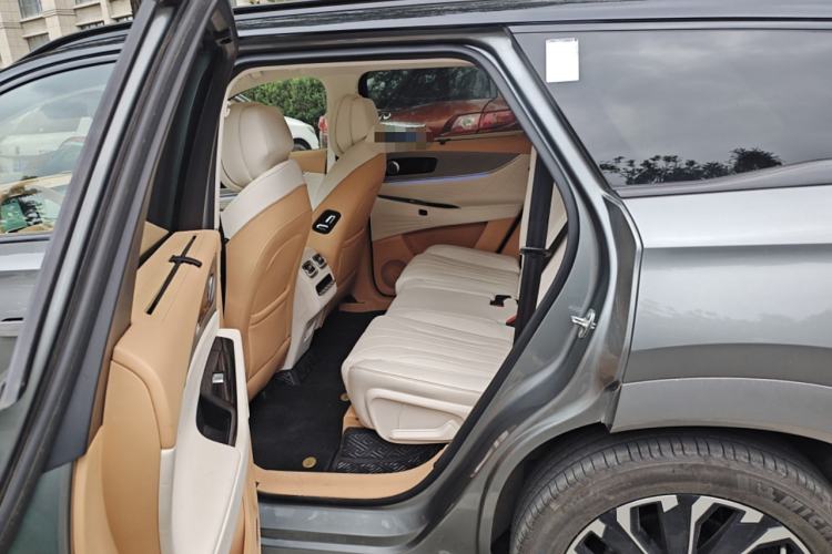 Used Chery Tiggo 9 2023 2.0T Dual-Clutch Two-Wheel Drive Prestige Version 5 Seats Interior 4