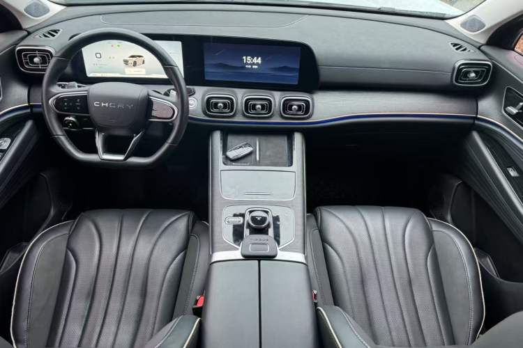 Used Chery Tiggo 9 2023 2.0T Dual-Clutch Two-Wheel Drive Luxury Edition 5 Seats Interior 1