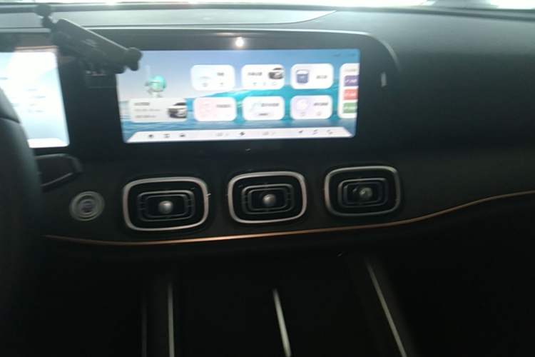 Used Chery Tiggo 9 2023 2.0T Dual-Clutch Two-Wheel Drive Luxury Edition 5 Seats Audio And AC Panel