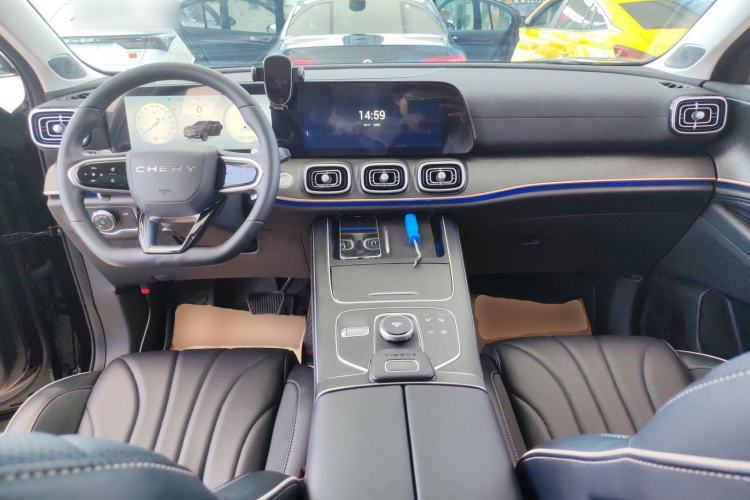 Used Chery Tiggo 9 2023 2.0T Dual-Clutch Two-Wheel Drive Luxury Edition 7 Seats Center Console