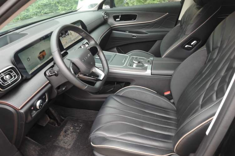 Used Chery Tiggo 9 2023 2.0T Dual-Clutch Two-Wheel Drive Prestige Version 5 Seats Driver Seat