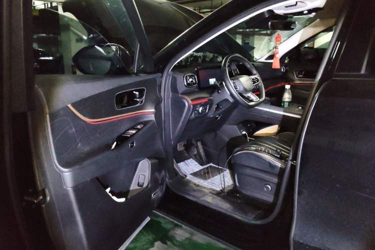 Used Chery Tiggo 9 2023 2.0T Dual-Clutch Two-Wheel Drive Prestige Version 5 Seats Driver Seat