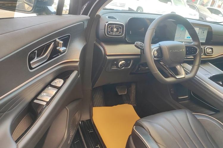 Used Chery Tiggo 9 2023 2.0T Dual-Clutch Two-Wheel Drive Luxury Edition 5 Seats Driver Seat