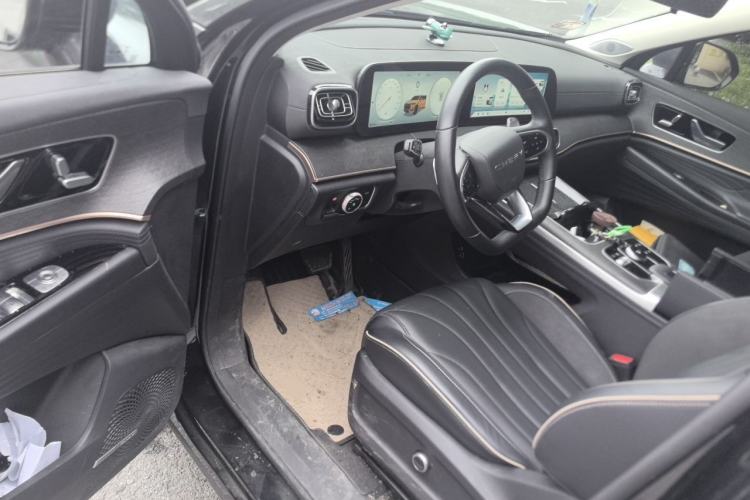 Used Chery Tiggo 9 2023 2.0T Dual-Clutch Two-Wheel Drive Luxury Edition 5 Seats Driver Seat