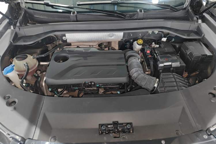 Used Chery Tiggo 9 2023 2.0T Dual-Clutch Two-Wheel Drive Luxury Edition 7 Seats Engine Bay