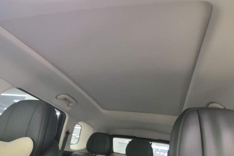 Used Chery Tiggo 9 2023 2.0T Dual-Clutch Two-Wheel Drive Leading Edition 5 Seats Headliner