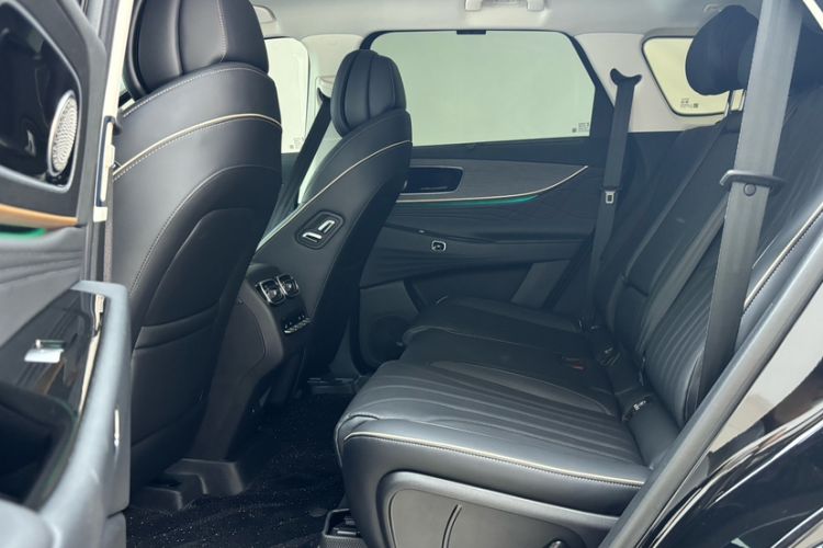 Used Chery Tiggo 9 2023 2.0T Dual-Clutch Two-Wheel Drive Prestige Version 7 Seats Interior 2