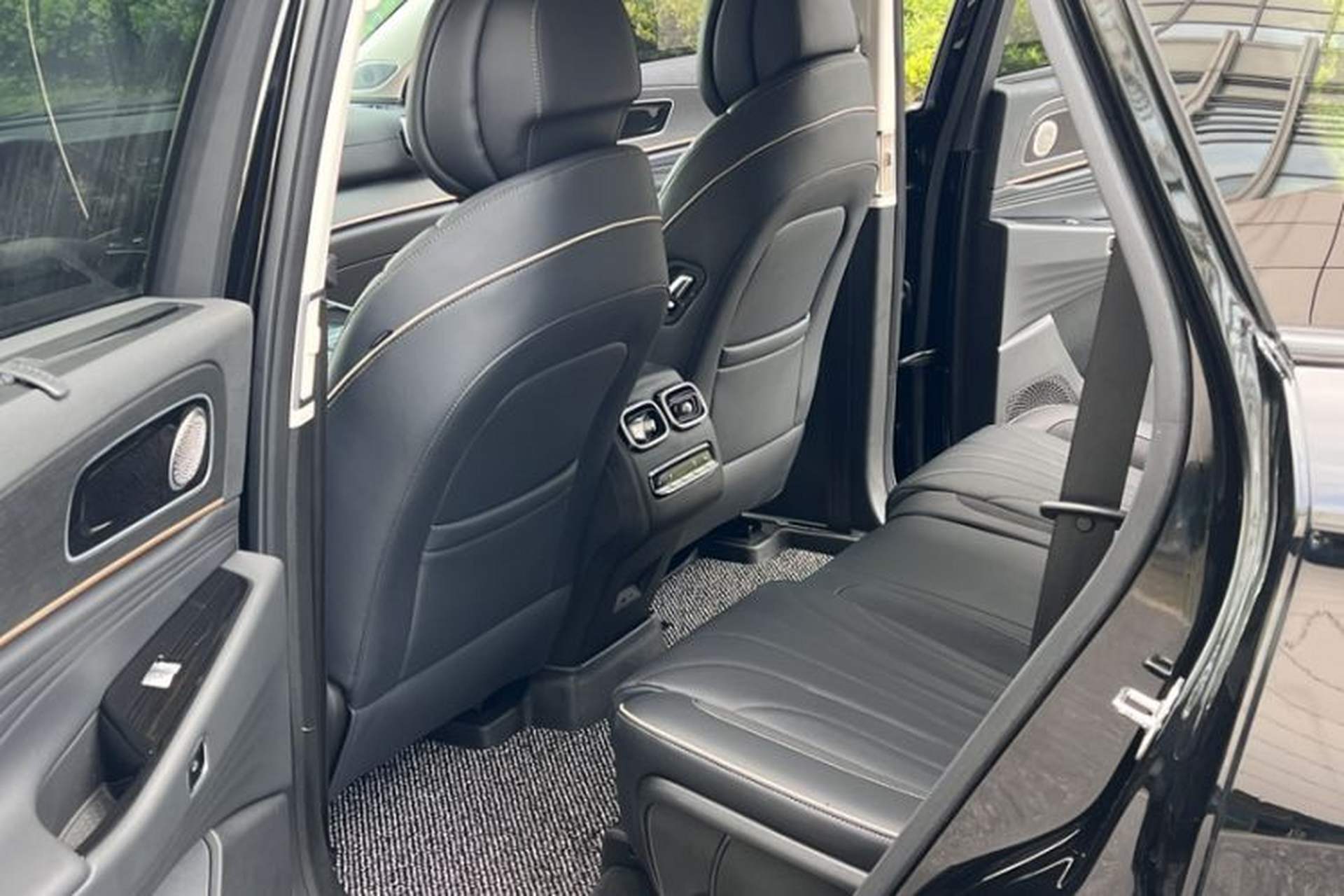 Used Chery Tiggo 9 2023 2.0T Dual-Clutch Two-Wheel Drive Prestige Version 5 Seats Interior 3
