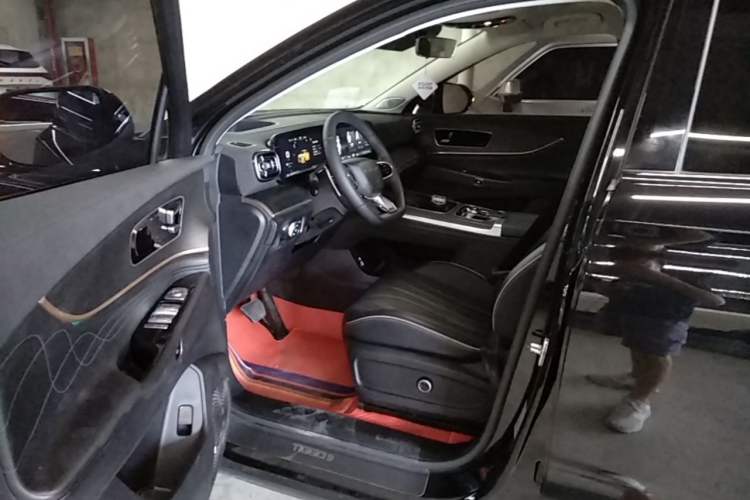 Used Chery Tiggo 9 2023 2.0T Dual-Clutch Two-Wheel Drive Prestige Version 5 Seats Left Front Seat