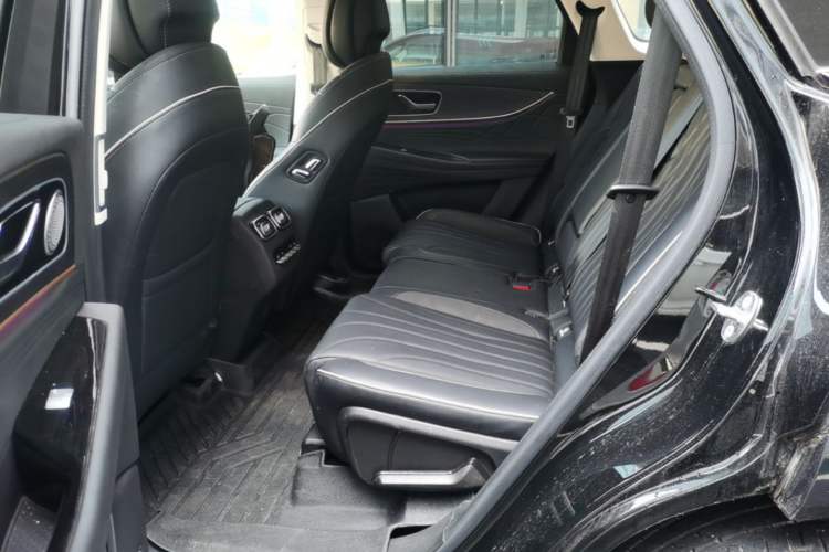 Used Chery Tiggo 9 2023 2.0T Dual-Clutch Two-Wheel Drive Luxury Edition 5 Seats Left Rear Seat
