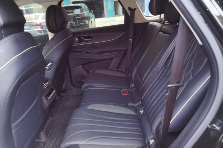 Used Chery Tiggo 9 2023 2.0T Dual-Clutch Two-Wheel Drive Luxury Edition 5 Seats Left Rear Seat