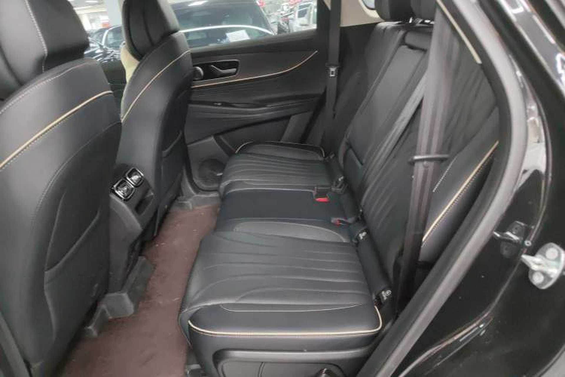 Used Chery Tiggo 9 2023 2.0T Dual-Clutch Two-Wheel Drive Leading Edition 5 Seats Left Rear Seat