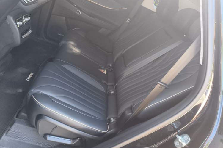 Used Chery Tiggo 9 2023 2.0T Dual-Clutch Two-Wheel Drive Prestige Version 5 Seats Left Rear Seat
