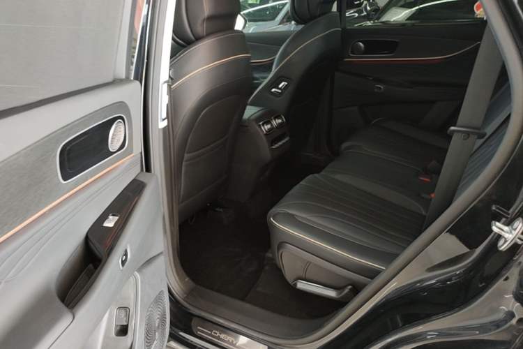Used Chery Tiggo 9 2023 2.0T Dual-Clutch Two-Wheel Drive Prestige Version 5 Seats Left Rear Seat