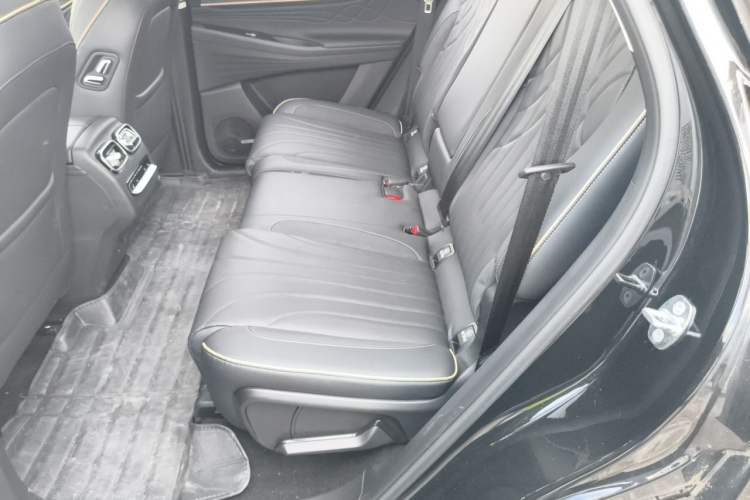 Used Chery Tiggo 9 2023 2.0T Automatic Two-Wheel Drive Luxury Edition 5 Seats Left Rear Seat