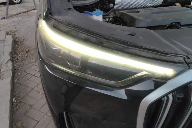 Used Chery Tiggo 9 2023 2.0T Dual-Clutch Two-Wheel Drive Leading Edition 5 Seats Right Front Headlight