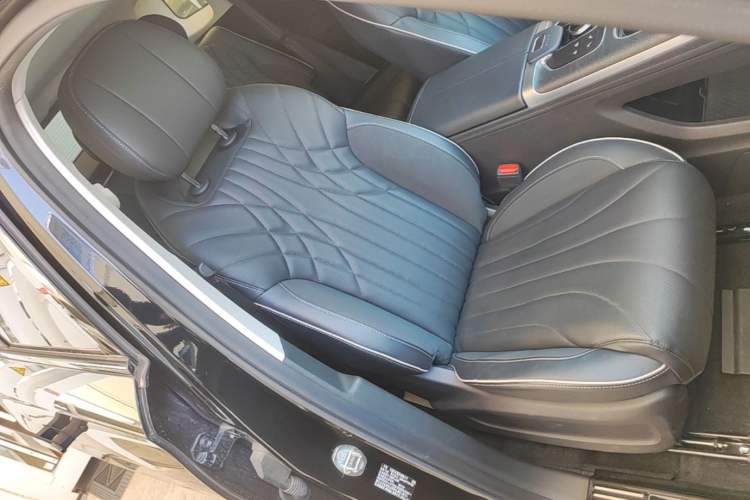 Used Chery Tiggo 9 2023 2.0T Dual-Clutch Two-Wheel Drive Luxury Edition 5 Seats Right Front Seat