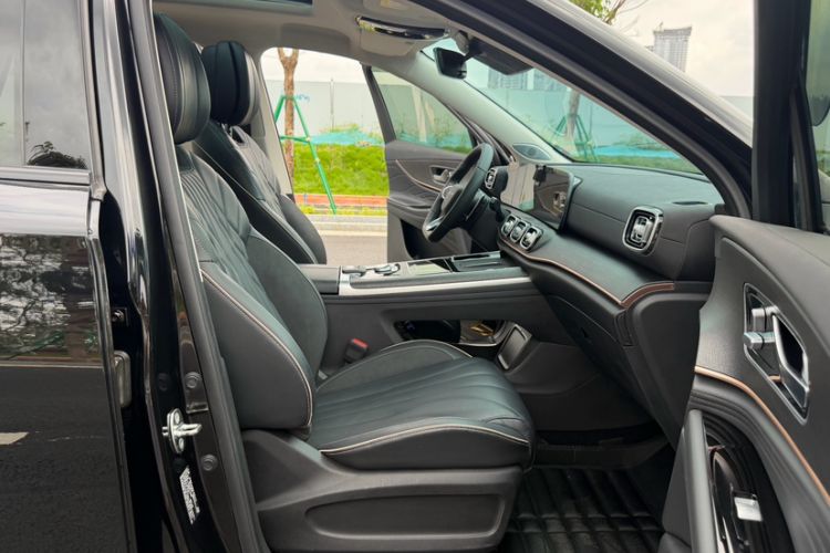 Used Chery Tiggo 9 2023 2.0T Dual-Clutch Two-Wheel Drive Luxury Edition 5 Seats Right Front Seat