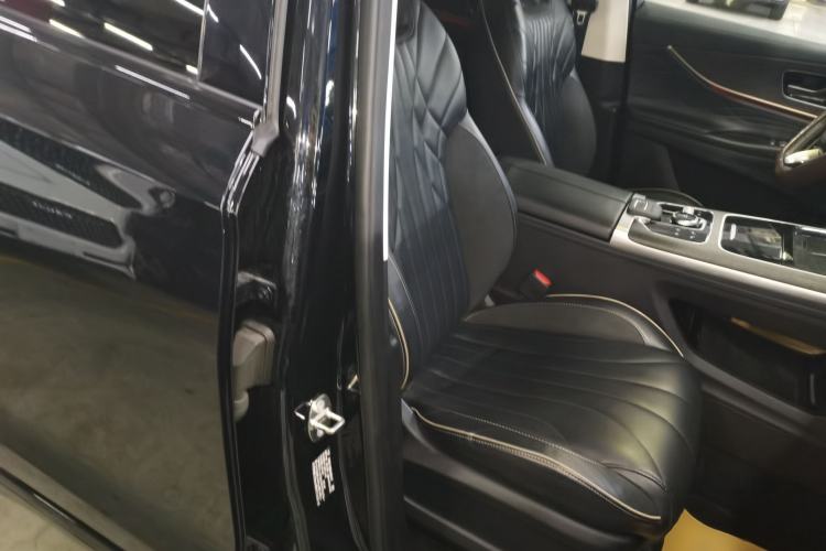 Used Chery Tiggo 9 2023 2.0T Automatic Two-Wheel Drive Luxury Edition 5 Seats Right Front Seat