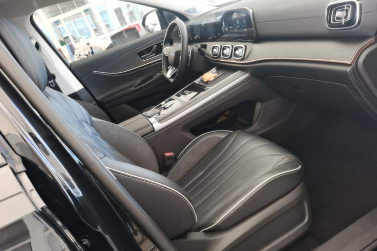 Used Chery Tiggo 9 2023 2.0T Dual-Clutch Two-Wheel Drive Luxury Edition 5 Seats Right Front Seat