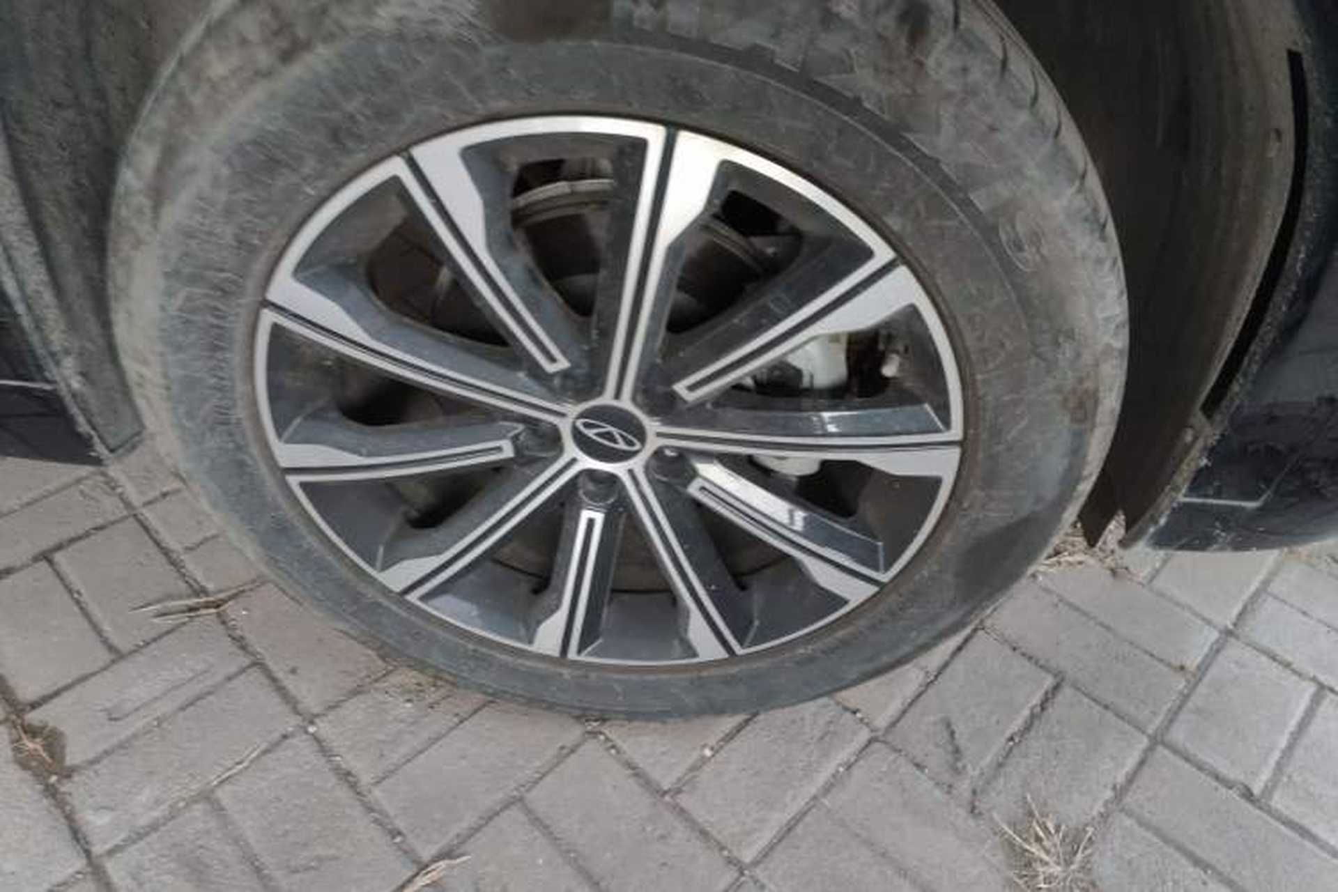 Used Chery Tiggo 9 2023 2.0T Dual-Clutch Two-Wheel Drive Leading Edition 5 Seats Right Front Wheel Hub