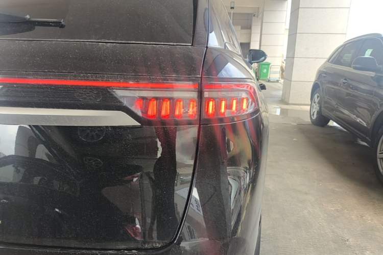 Used Chery Tiggo 9 2023 2.0T Automatic Two-Wheel Drive Prestige Edition 5 Seats Right Rear Taillight