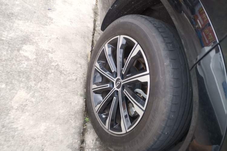 Used Chery Tiggo 9 2023 2.0T Dual-Clutch Two-Wheel Drive Leading Edition 5 Seats Right Rear Wheel Hub