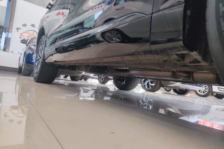 Used Chery Tiggo 9 2023 2.0T Dual-Clutch Two-Wheel Drive Luxury Edition 7 Seats Right Side Sill