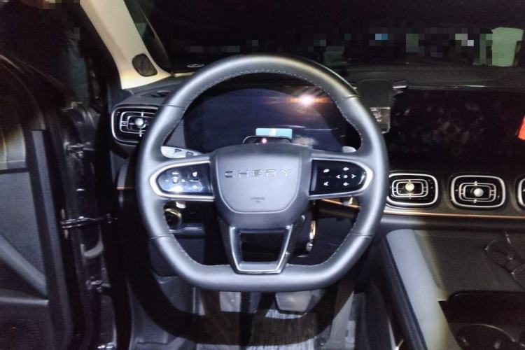 Used Chery Tiggo 9 2023 2.0T Dual-Clutch Two-Wheel Drive Prestige Version 5 Seats Steering Wheel