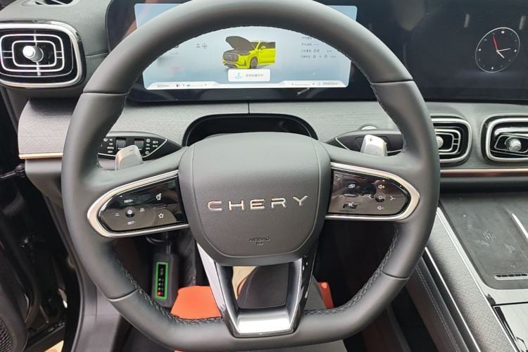 Used Chery Tiggo 9 2023 2.0T Dual-Clutch Two-Wheel Drive Luxury Edition 7 Seats Steering Wheel