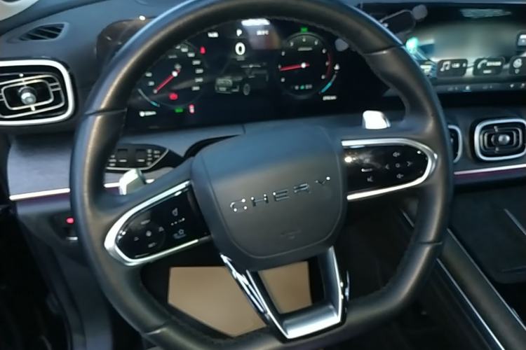 Used Chery Tiggo 9 2023 2.0T Dual-Clutch Two-Wheel Drive Luxury Edition 5 Seats Steering Wheel