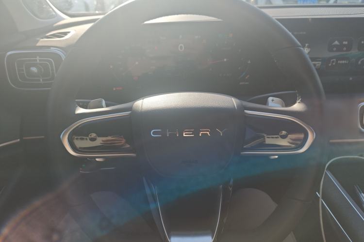 Used Chery Tiggo 9 2023 2.0T Dual-Clutch Two-Wheel Drive Luxury Edition 7 Seats Steering Wheel