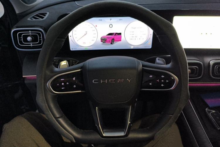 Used Chery Tiggo 9 2023 2.0T Dual-Clutch Two-Wheel Drive Luxury Edition 5 Seats Steering Wheel