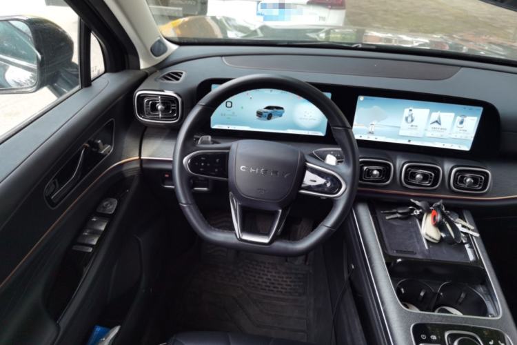 Used Chery Tiggo 9 2023 2.0T Dual-Clutch Two-Wheel Drive Luxury Edition 5 Seats Steering Wheel