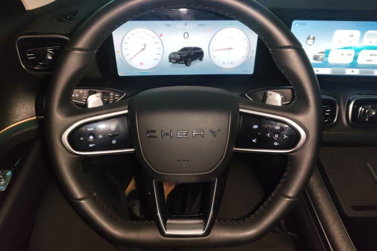 Used Chery Tiggo 9 2023 2.0T Dual-Clutch Two-Wheel Drive Luxury Edition 5 Seats Steering Wheel
