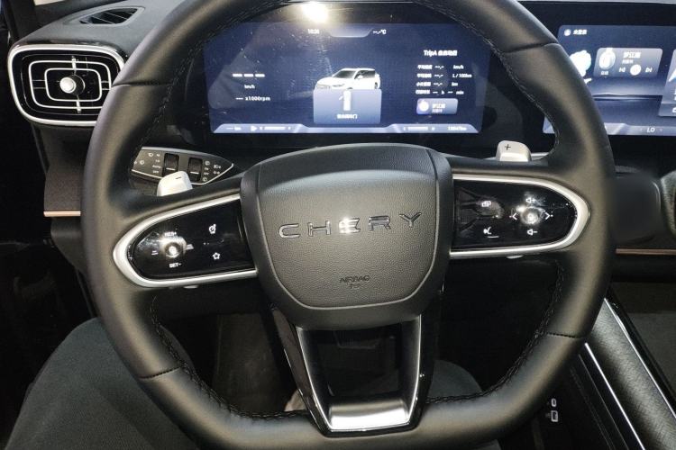 Used Chery Tiggo 9 2023 2.0T Dual-Clutch Two-Wheel Drive Leading Edition 5 Seats Steering Wheel
