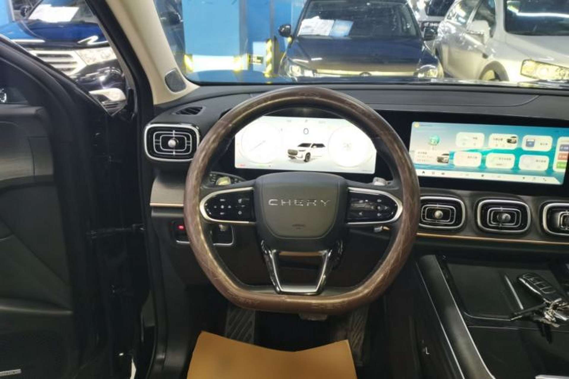 Used Chery Tiggo 9 2023 2.0T Automatic Two-Wheel Drive Luxury Edition 5 Seats Steering Wheel