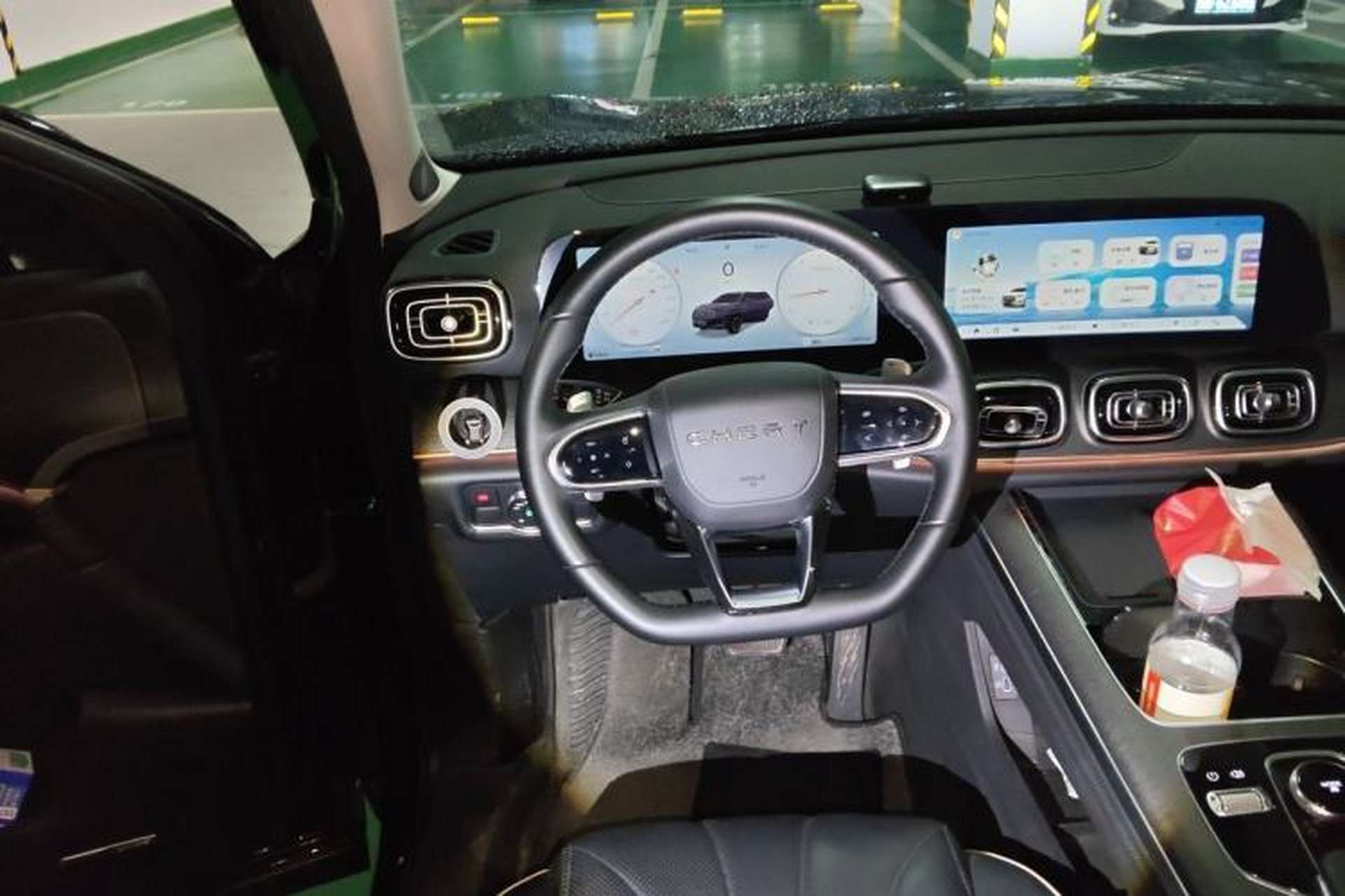 Used Chery Tiggo 9 2023 2.0T Dual-Clutch Two-Wheel Drive Luxury Edition 5 Seats Steering Wheel