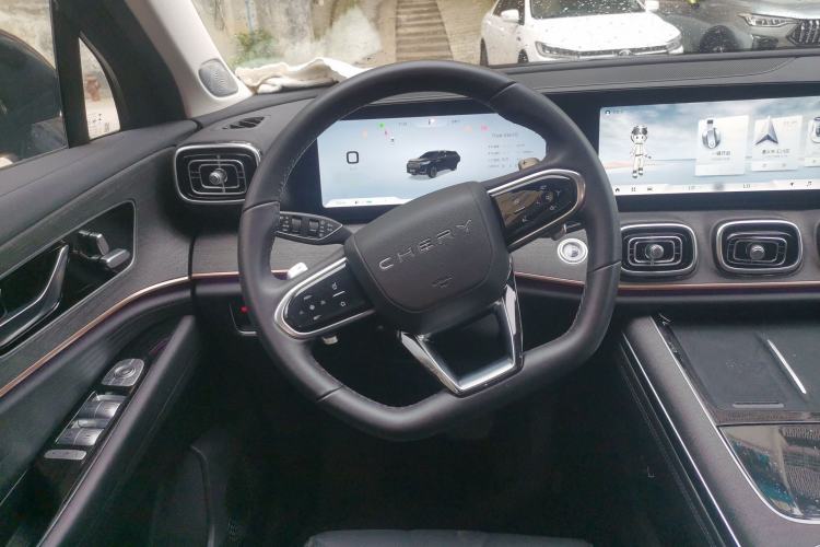 Used Chery Tiggo 9 2023 2.0T Dual-Clutch Two-Wheel Drive Luxury Edition 5 Seats Steering Wheel
